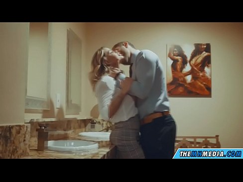 ❤️ Кога бујна русокоса ќе ве заведе во јавен тоалет Порно видео на mk.ergoupa.top ❌